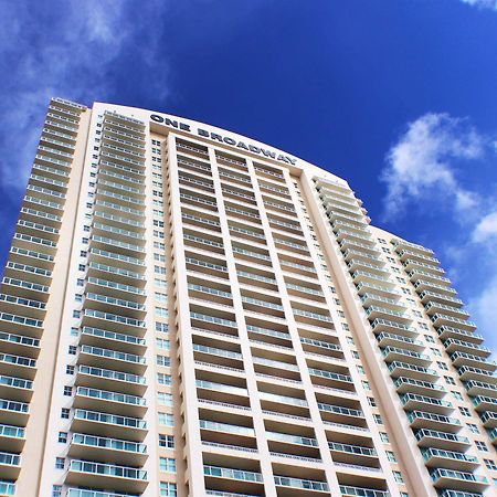 Dharma Home Suites Miami At Brickell Екстериор снимка