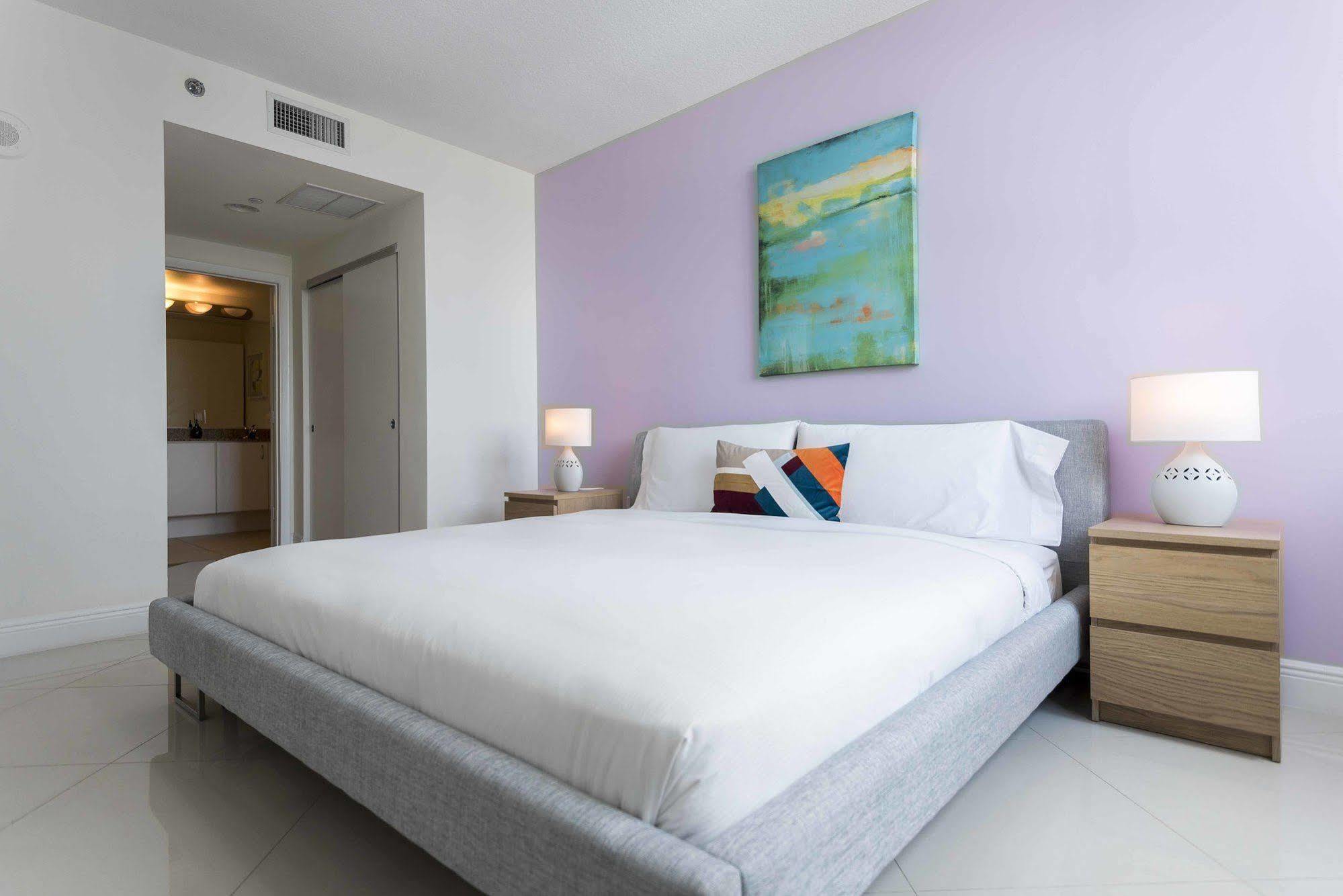Dharma Home Suites Miami At Brickell Екстериор снимка